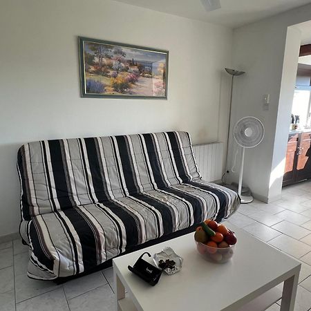 Joli Studio Tres Clair A Proximite Mer Pour 3 Personnes La Londe-les-Maures Eksteriør billede
