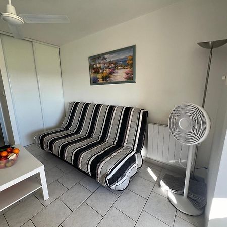 Joli Studio Tres Clair A Proximite Mer Pour 3 Personnes La Londe-les-Maures Eksteriør billede