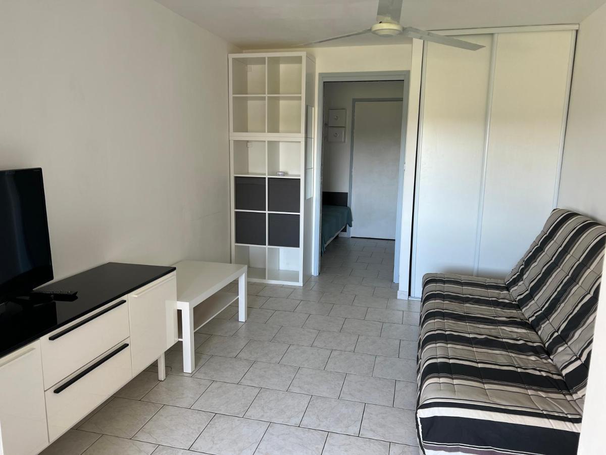 Joli Studio Tres Clair A Proximite Mer Pour 3 Personnes La Londe-les-Maures Eksteriør billede