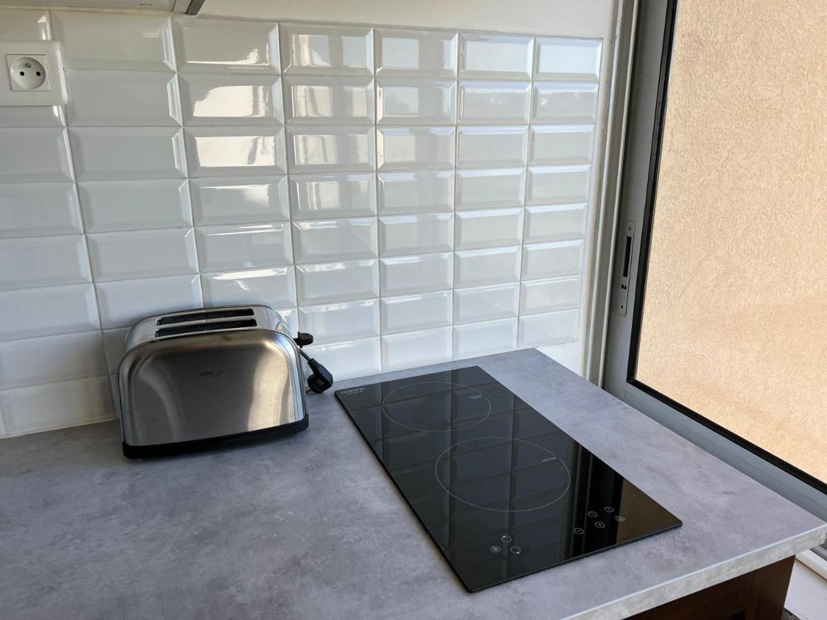 Joli Studio Tres Clair A Proximite Mer Pour 3 Personnes La Londe-les-Maures Eksteriør billede
