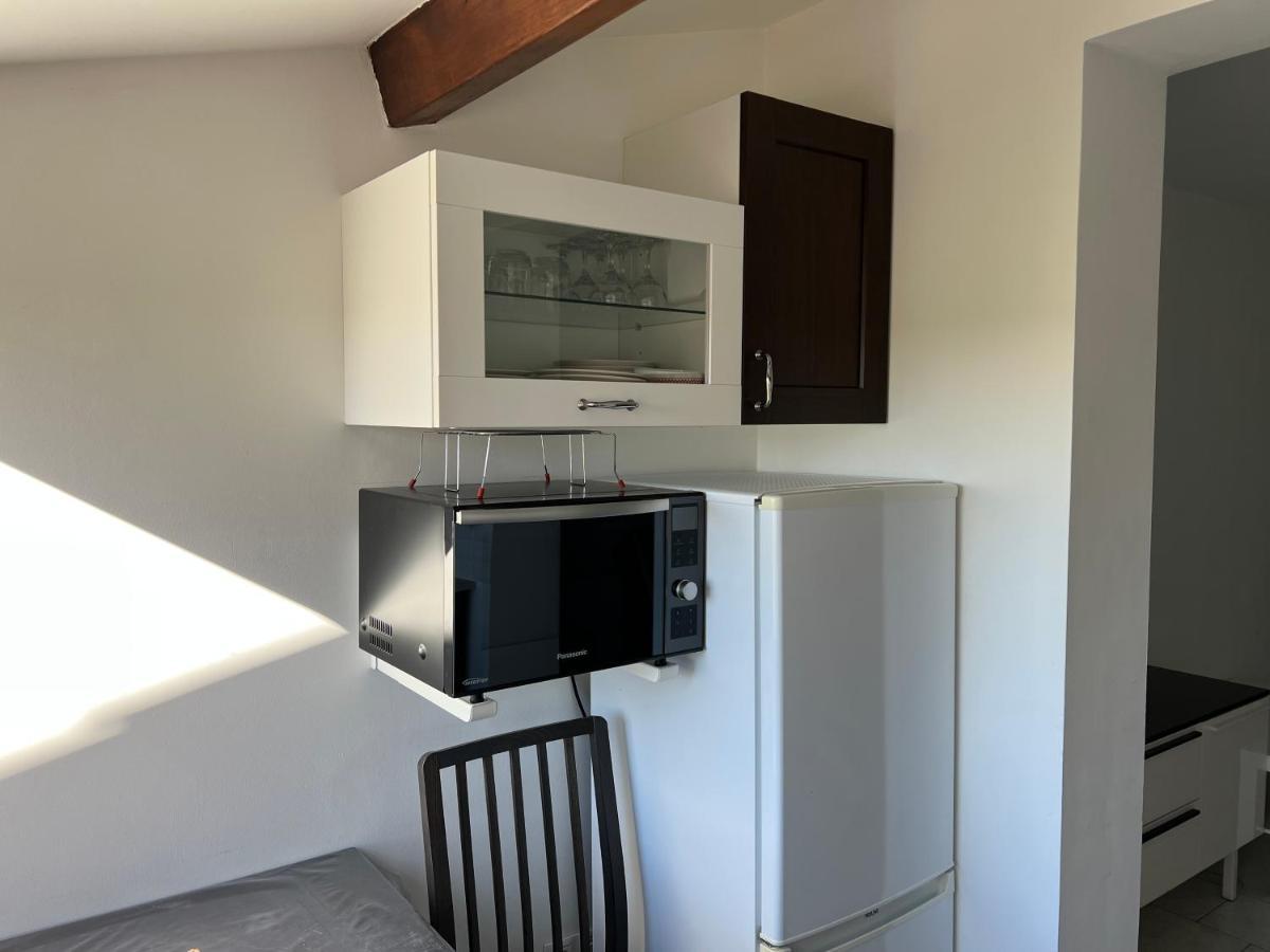 Joli Studio Tres Clair A Proximite Mer Pour 3 Personnes La Londe-les-Maures Eksteriør billede
