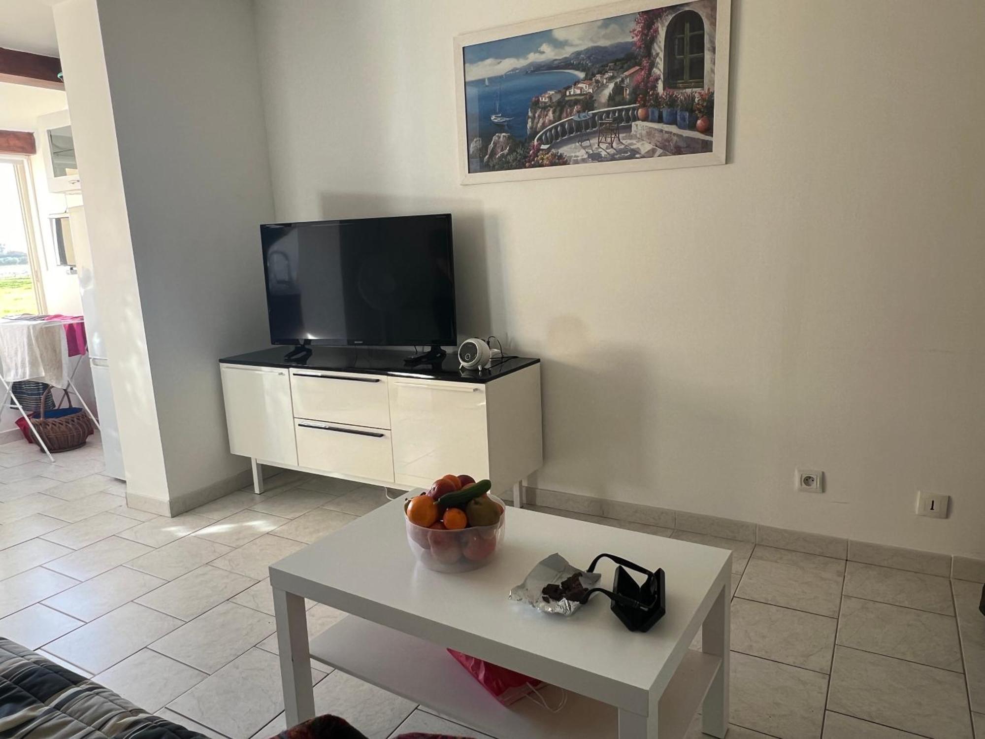 Joli Studio Tres Clair A Proximite Mer Pour 3 Personnes La Londe-les-Maures Eksteriør billede