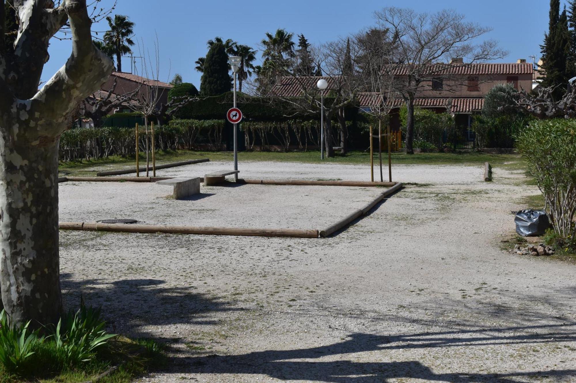 Joli Studio Tres Clair A Proximite Mer Pour 3 Personnes La Londe-les-Maures Eksteriør billede